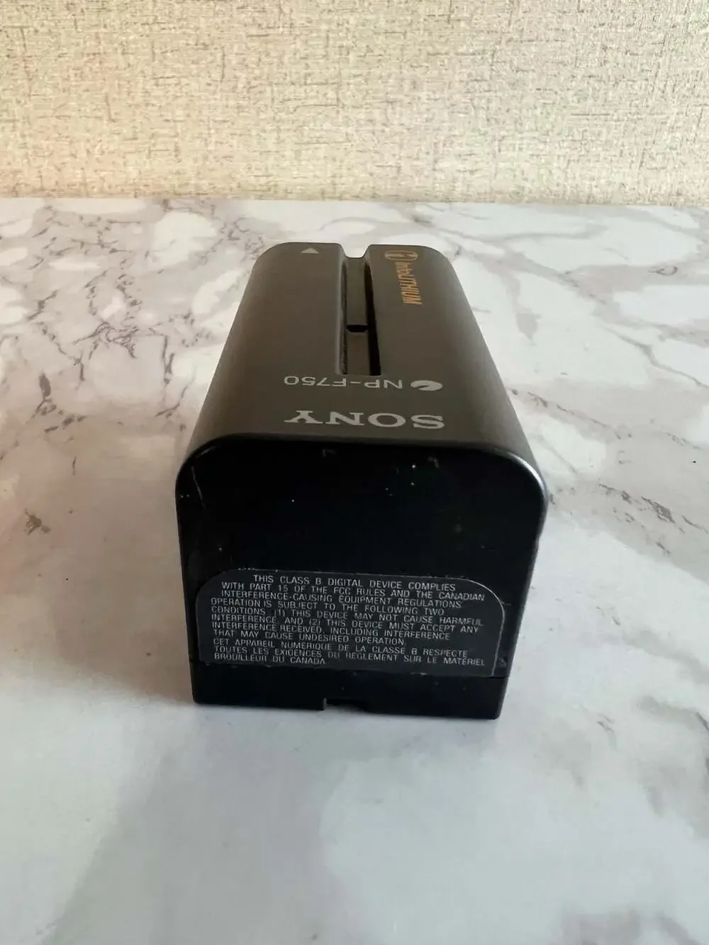 Sony NP-F750 InfoLithium Rechargeable Battery Pack 7.2V 21.6Wh